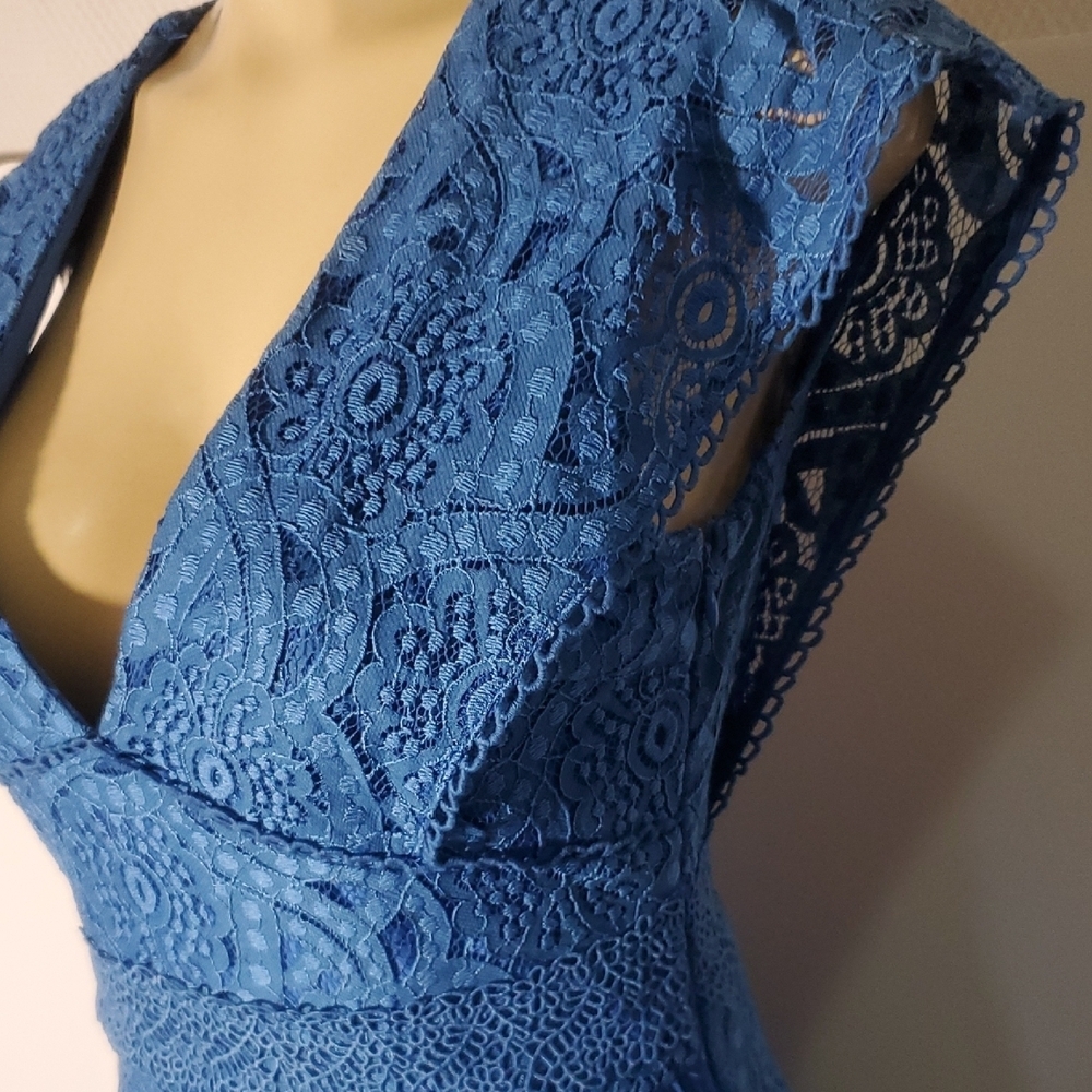 FOXIEDOX Blue Lace Open Back Mini Dress Size S - Picture 4 of 13